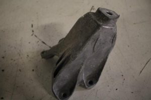 17815633 – 8K0199307CB – Motorsteun