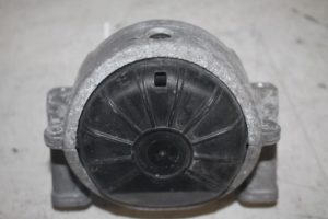 17808501 – 8R0199381A – Engine mount