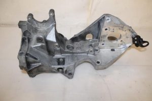 17793889 – 03L903143H – Dynamosteun boven
