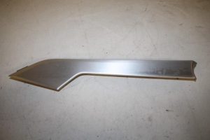 17818461 – 8W0867410P1NK – Zierleiste