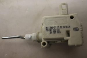 17796313 – 8N7862159 – Tankklep Vergrendelingsmotor
