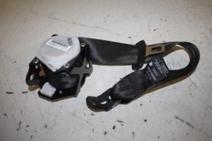 17815649 – 8X4857805CV04 – Veiligheidsgordel links-achter