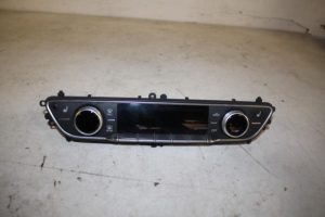 17822381 – 8W0820043G5PR, 8W0820043AP5PR, 8W0820043T, 8W0820043T5PR, 8W0820043G, 8W0820043AP, 8W0820043BJ, 8W0820043BJ5PR, 8W0820043BR, 8W0820043BR5PR – Climatronic Panel