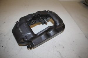 17818106 – 7L8615424 – Bremszange rechts hinten