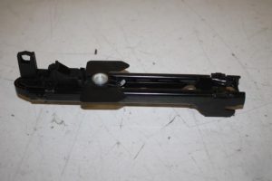 17830645 – 8K0857833C – Gordel hoogteverstelling links-voor
