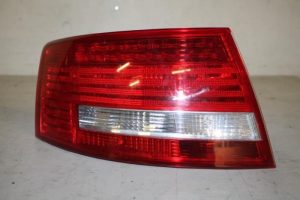 17819329 – 4F5945095N – Taillight, left