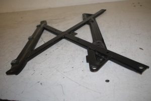 17807687 – 8K1399345B – Steun (diversen)