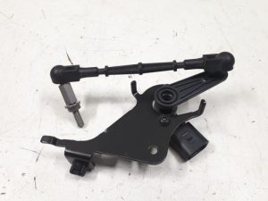 20503465 – 4KE941309D – Xenon height adjustment