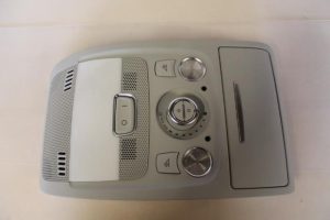 17791895 – 8T0947135BKET1 – Innenbeleuchtung vorne