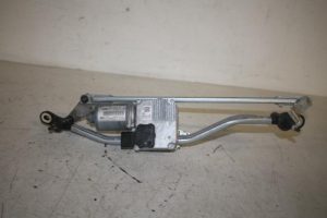 17811808 – 8T2955023E – Wiper motor + mechanism
