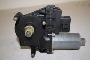 17803275 – 4B0959802E – Door window motor
