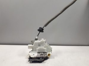 21205522 – 8J1837015E – Deurslot Mechaniek 4Deurs links-voor