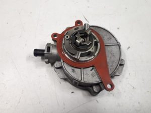 20452348 – 06E145100M – Vacuumpomp (Benzine)