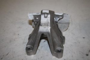 17816715 – 8K0199307AQ – Motorsteun