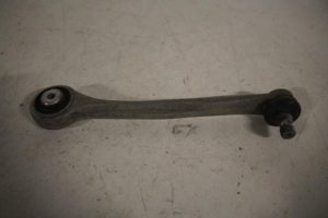 17819167 – 8K0407506R – Draagarm boven rechts-voor