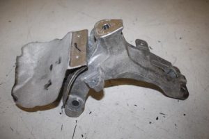 17813835 – 4G0199308AD – Motorsteun