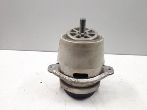 21519388 – 7P6199131D – Motorsteun