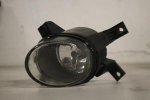 17826203 – 8E0941699C – Fog light, front left