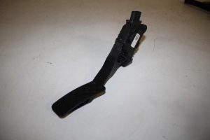 17820121 – 5Q2723503D – Accelerator pedal