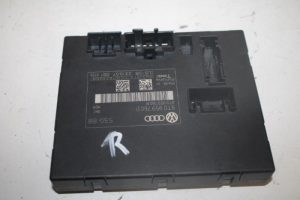 17803701 – 8T0959760B – Computer stoel