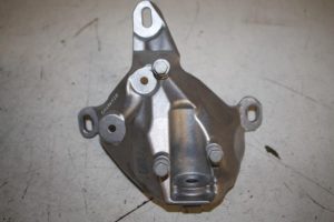 17811614 – 4M0399113B – Getriebe Halterung