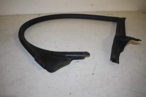 17804780 – 4G8845353J – Front door seal 4-door, left