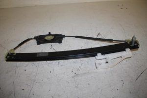 17813687 – 8R0839461E – Rear door window mechanism 4-door, left