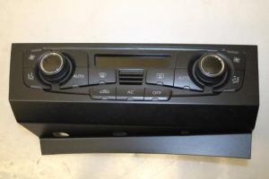 17796089 – 8T2820043AFXZF – Climatronic Panel