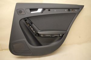 17798253 – 8K0867304WFA – Portierbekleding 4Deurs rechts-achter