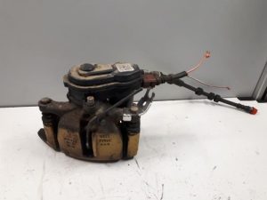 18710532 – 4G0615403 – Remklauw (Tang) links-achter