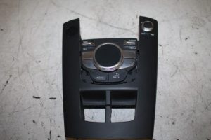 17814757 – 8V0919614J – Regelunit Multi Media