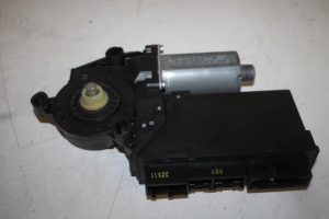 17827166 – 8H2959801D – Fenstermotor Tür