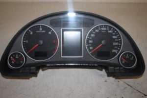 17806459 – 8E0920931P – Instrumentenbrett