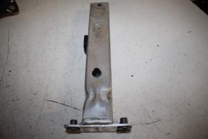 17812852 – 4H0806064E – Chassisbalk voor