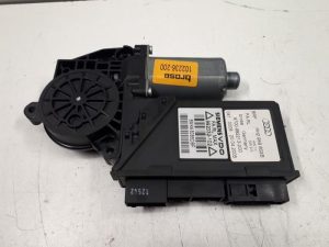 21739704 – 8H2959802B – Door window motor