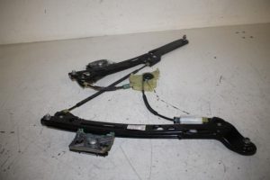17811283 – 4G8839461A – Rear door window mechanism 4-door, left