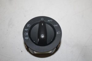 17827860 – 4F1941531D5PR – Light switch