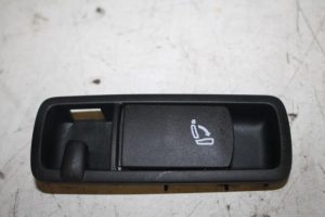 17816744 – 8P78856934PK – Achterbank slot