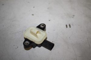 17822523 – 4H0955557 – Airbag Sensor