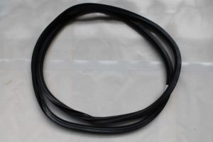 17794082 – 8R0833721D – Portierrubber 4Deurs rechts-achter