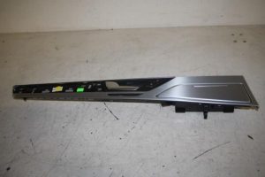 17808445 – 4H4867469EGN6 – Portiergreep 4Deurs links-achter