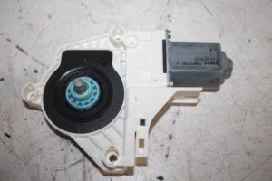 17805977 – 8K0959811A – Door window motor