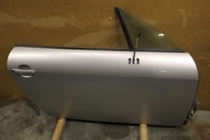 17799361 – 8N0831052C – Portier 2Deurs rechts