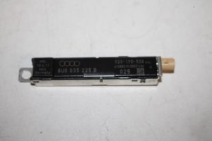 17829347 – 8U0035225B – Antenne Versterker