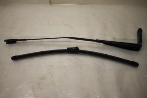 17797626 – 4G1955408B1P9 – Front wiper arm