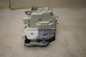 17799200 – 8J2837015C – Deurslot Mechaniek 4Deurs links-voor