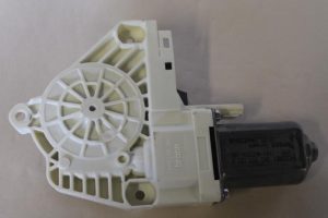 17791031 – 8K0959801A – Raammotor Portier