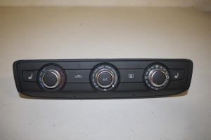 17817364 – 83A820047AXHA – Climatronic Panel