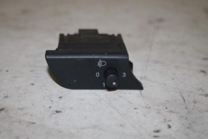 17824414 – 8E29190945PR – AIH headlight switch