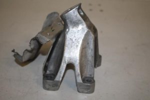 17804428 – 8K0199307BJ – Motorsteun